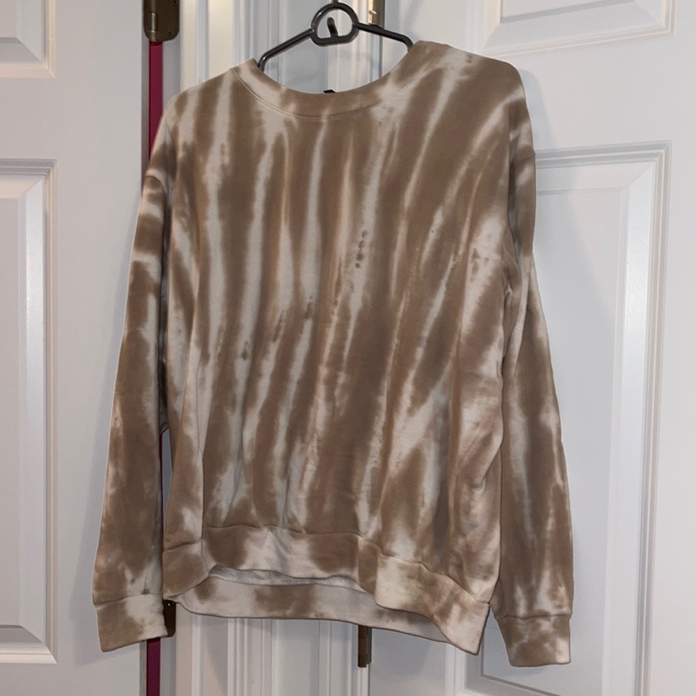 tie dye sweatshirt